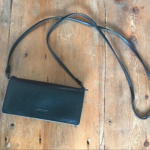 Matt and Nat Vegan Leather Wallet Bag